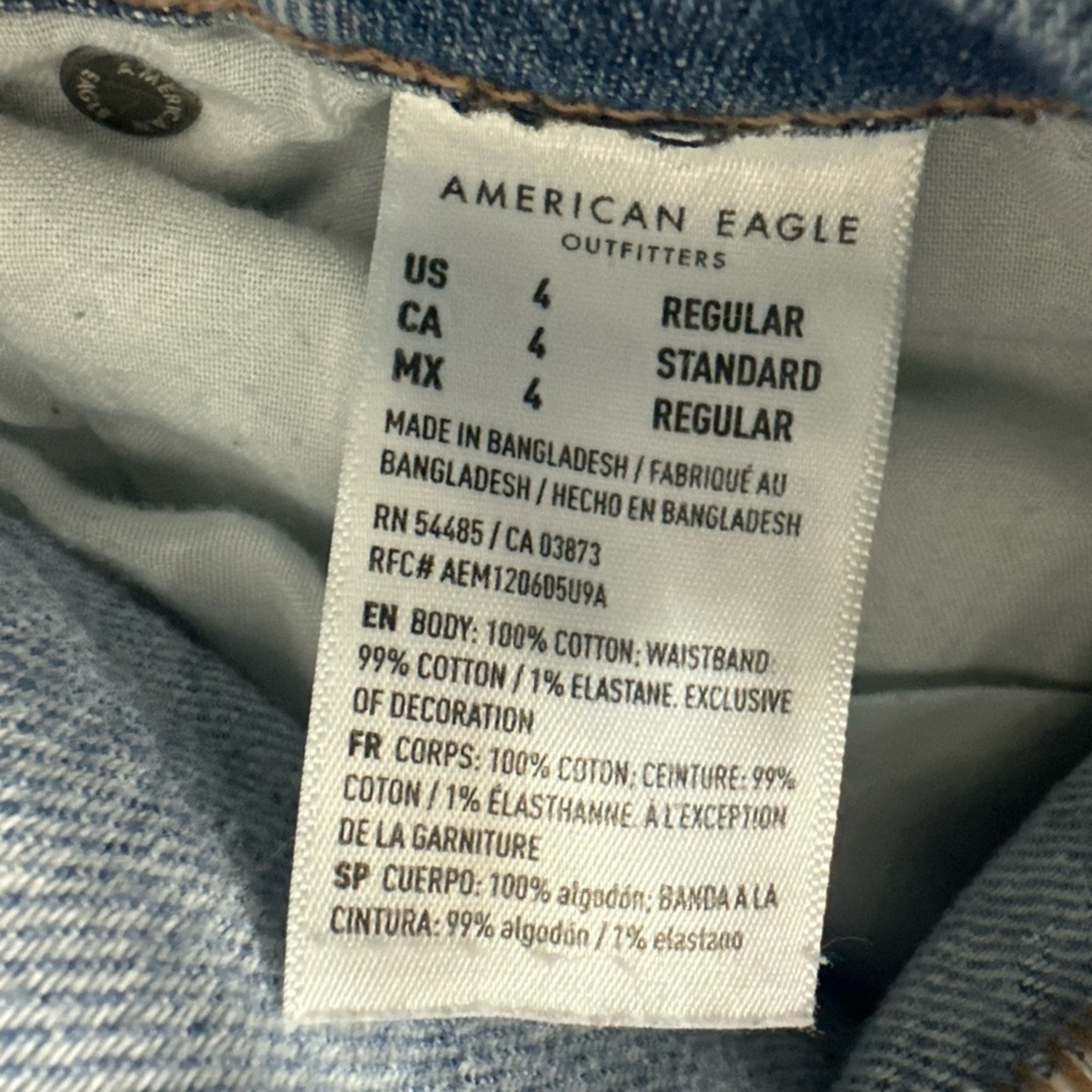 American Eagle Mom Straight Jean Womens Size 4 Destroyed Light Wash Denim - Picture 14 of 14
